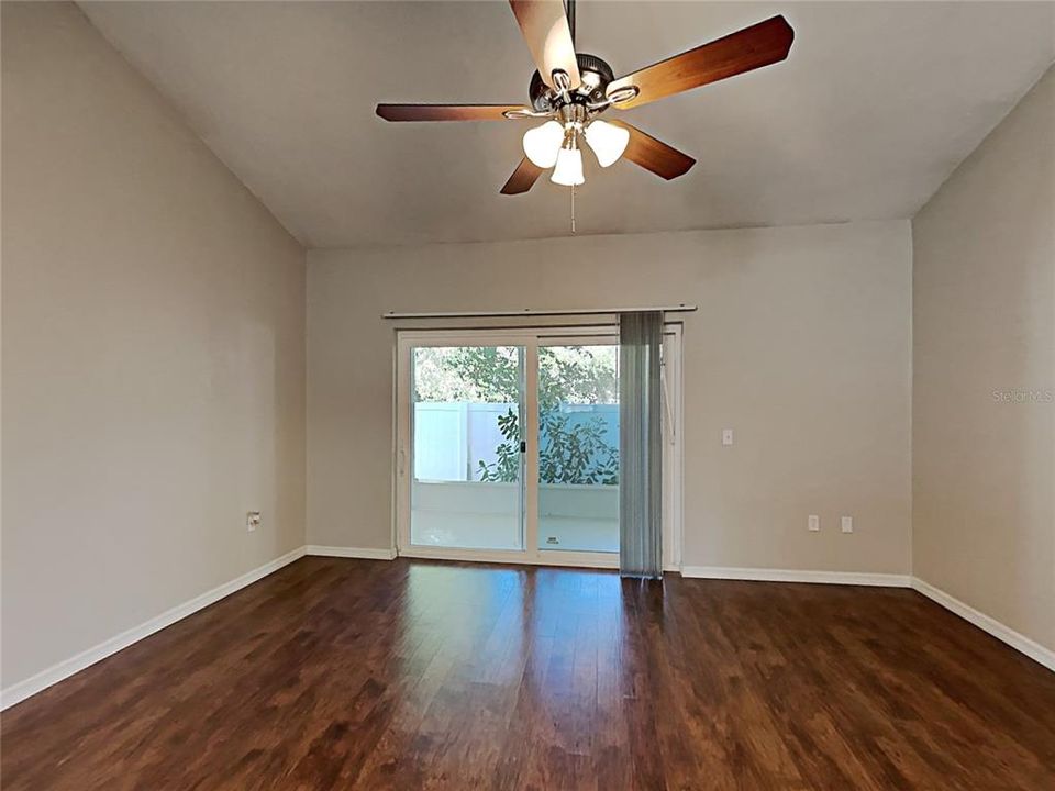 For Sale: $325,000 (3 beds, 2 baths, 1415 Square Feet)