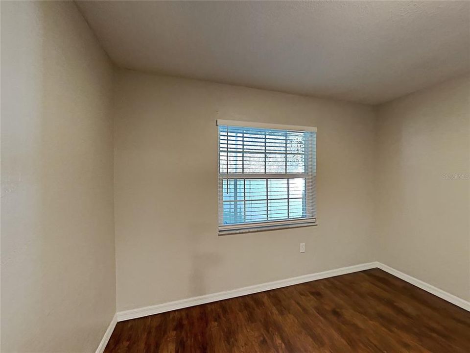 For Sale: $325,000 (3 beds, 2 baths, 1415 Square Feet)