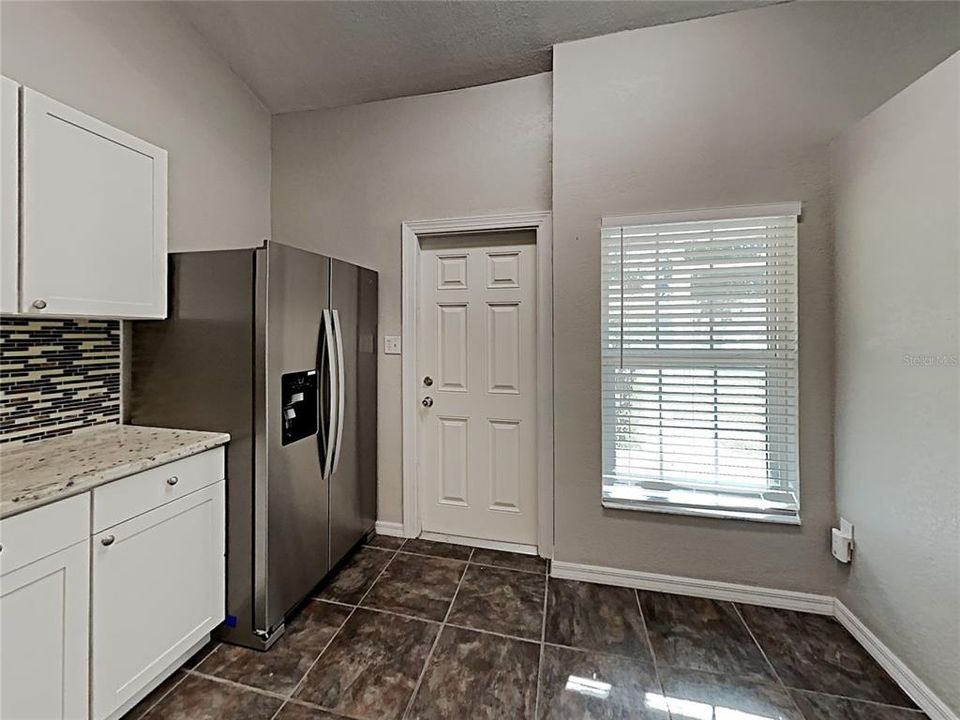 For Sale: $325,000 (3 beds, 2 baths, 1415 Square Feet)