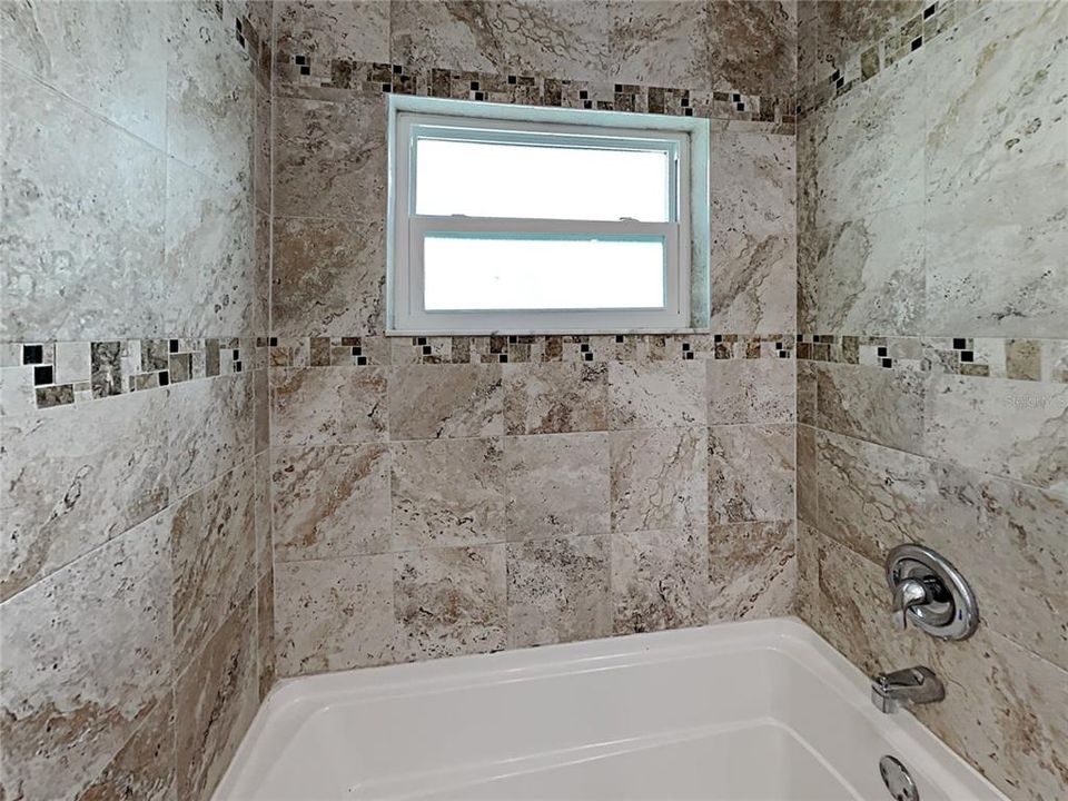 For Sale: $325,000 (3 beds, 2 baths, 1415 Square Feet)