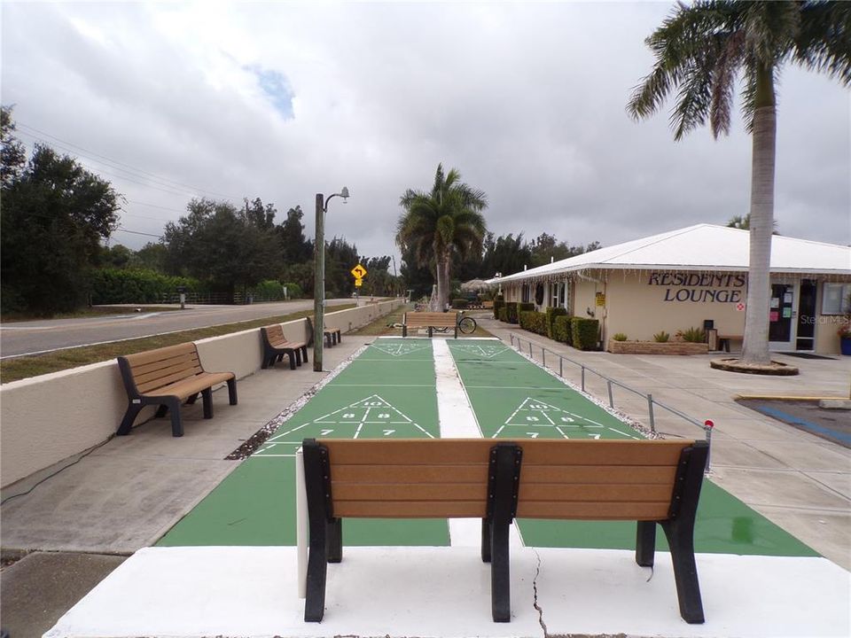 For Rent: $975 (2 beds, 1 baths, 672 Square Feet)