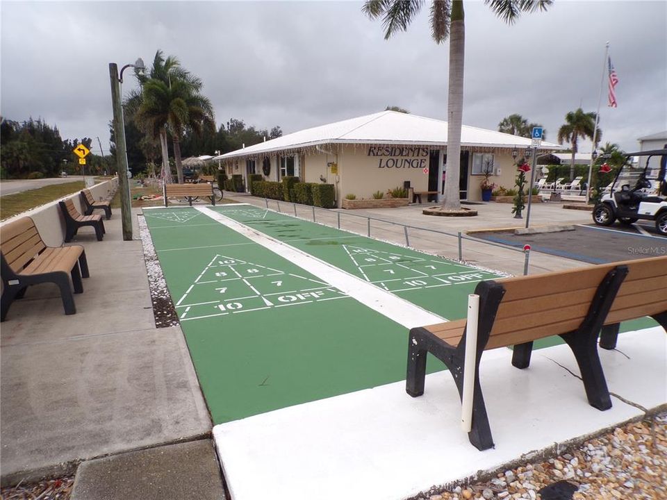 For Rent: $975 (2 beds, 1 baths, 672 Square Feet)