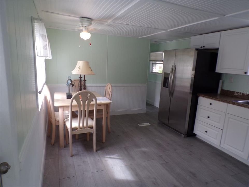 For Rent: $975 (2 beds, 1 baths, 672 Square Feet)