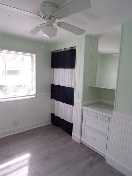 For Rent: $975 (2 beds, 1 baths, 672 Square Feet)