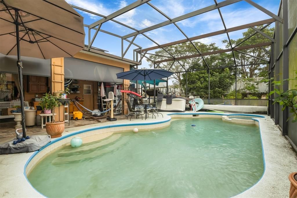 For Sale: $505,000 (4 beds, 3 baths, 2588 Square Feet)