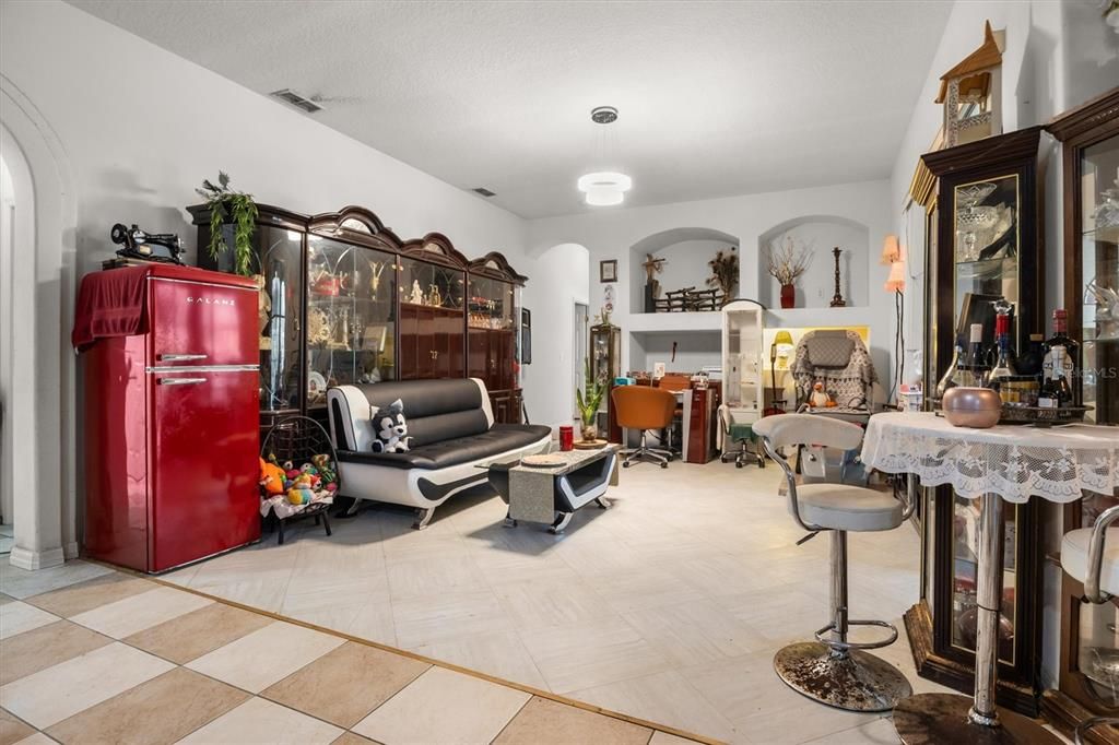 For Sale: $505,000 (4 beds, 3 baths, 2588 Square Feet)