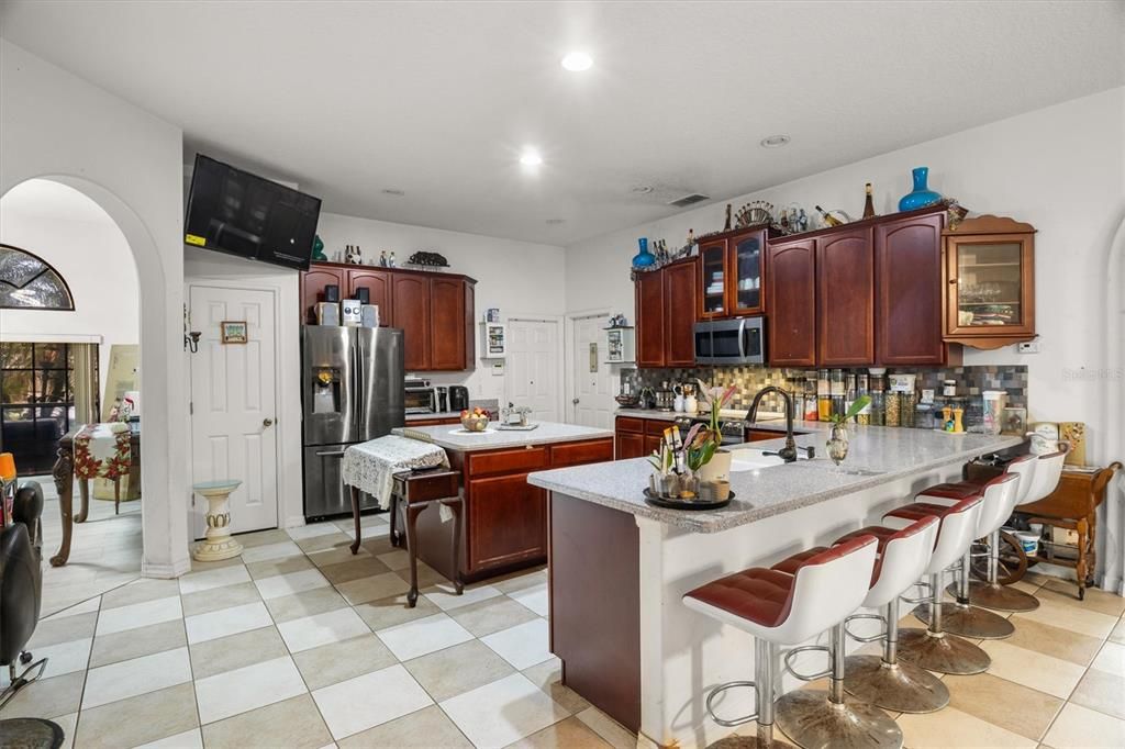 For Sale: $505,000 (4 beds, 3 baths, 2588 Square Feet)