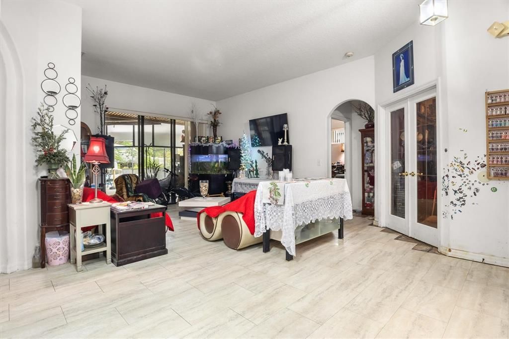 For Sale: $505,000 (4 beds, 3 baths, 2588 Square Feet)