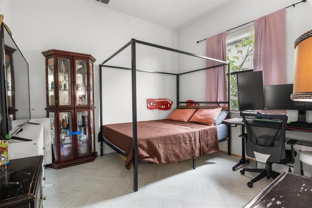 For Sale: $505,000 (4 beds, 3 baths, 2588 Square Feet)