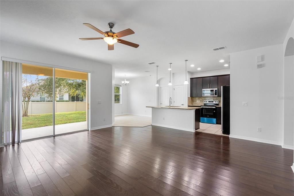 En Venta: $495,000 (3 camas, 2 baños, 1696 Pies cuadrados)