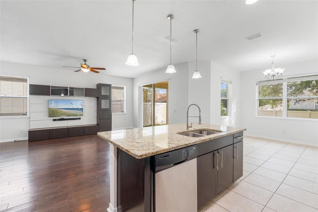 En Venta: $495,000 (3 camas, 2 baños, 1696 Pies cuadrados)