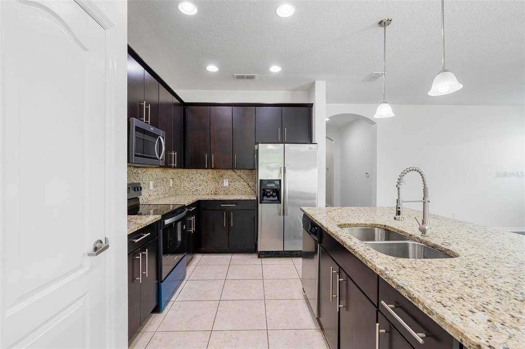 En Venta: $495,000 (3 camas, 2 baños, 1696 Pies cuadrados)