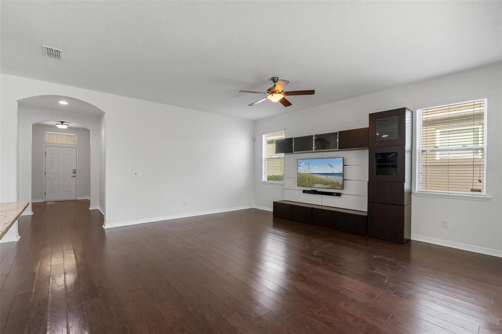 En Venta: $495,000 (3 camas, 2 baños, 1696 Pies cuadrados)