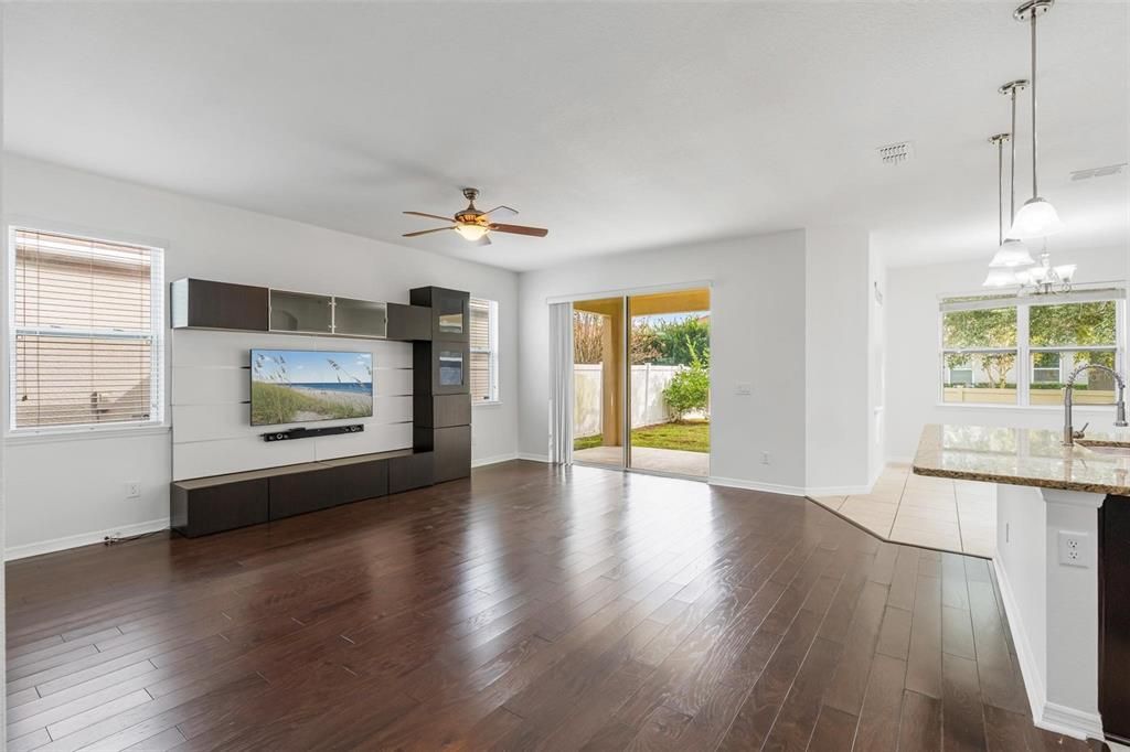 En Venta: $495,000 (3 camas, 2 baños, 1696 Pies cuadrados)