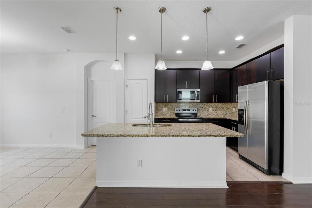 En Venta: $495,000 (3 camas, 2 baños, 1696 Pies cuadrados)