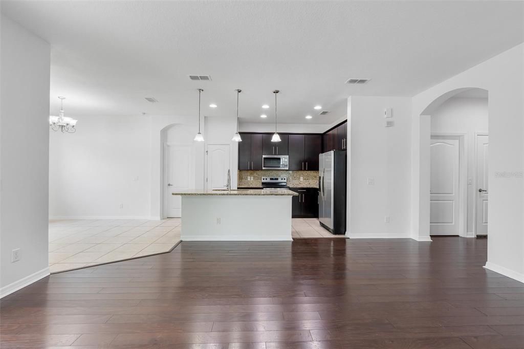 En Venta: $495,000 (3 camas, 2 baños, 1696 Pies cuadrados)