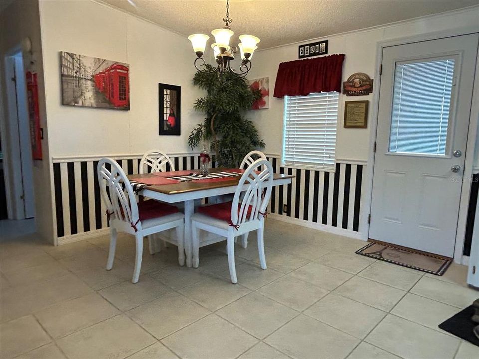 En Venta: $159,900 (2 camas, 2 baños, 864 Pies cuadrados)