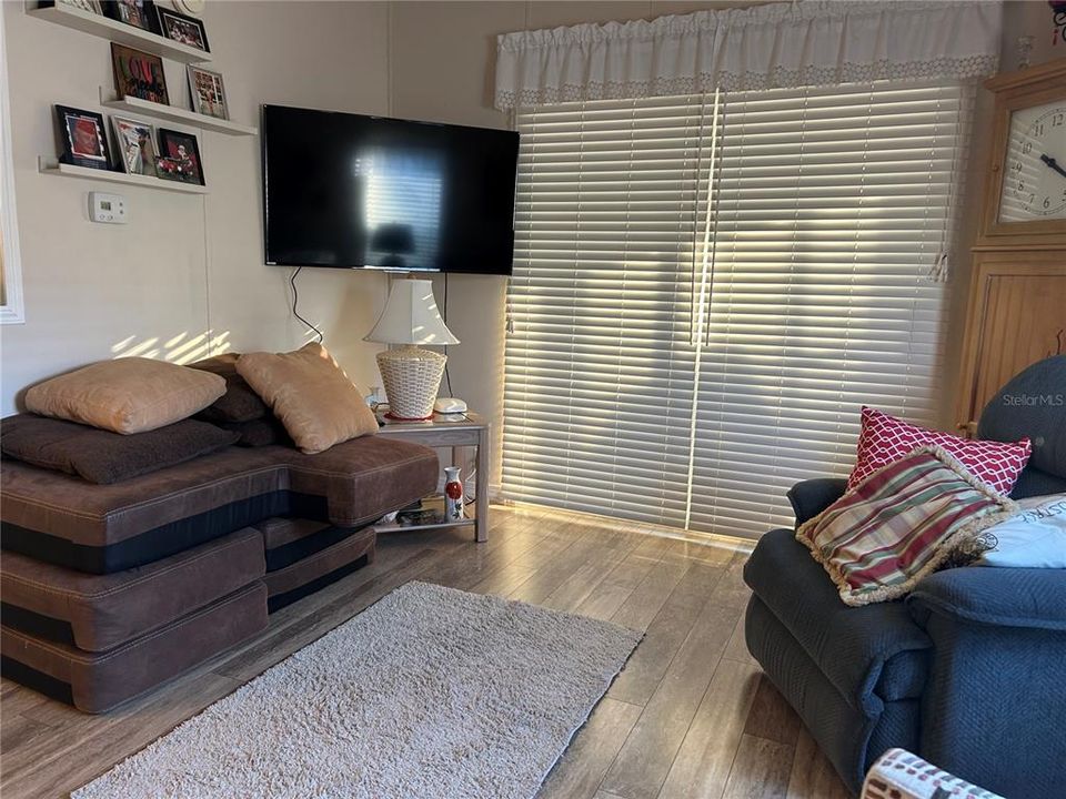 En Venta: $159,900 (2 camas, 2 baños, 864 Pies cuadrados)