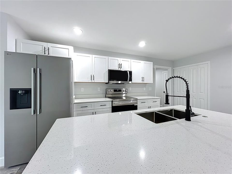 En Renta: $1,800 (3 camas, 2 baños, 1270 Pies cuadrados)