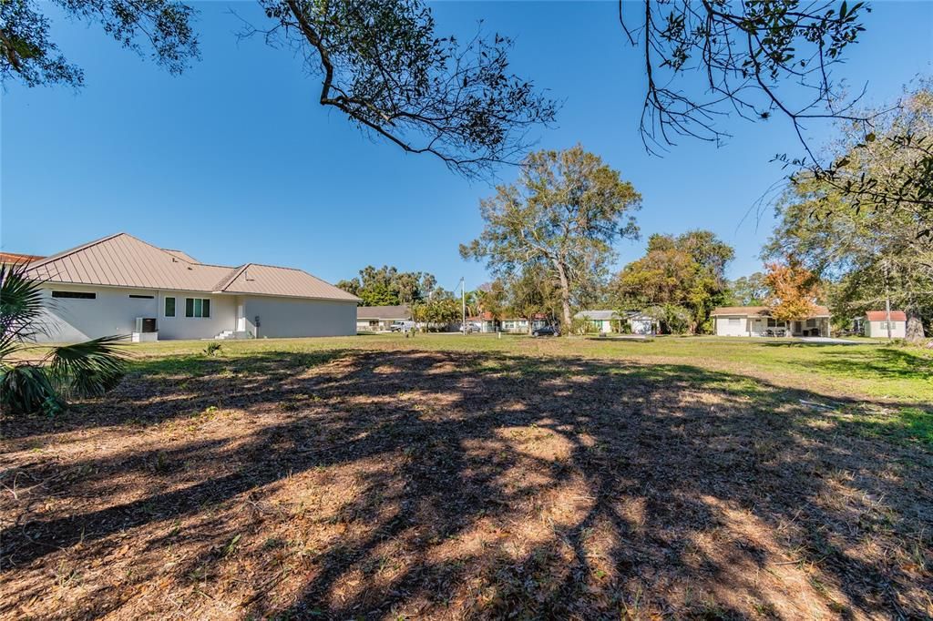 For Sale: $599,800 (1.06 acres)