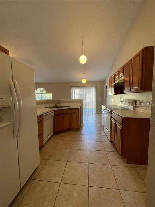 For Rent: $1,750 (3 beds, 2 baths, 1711 Square Feet)