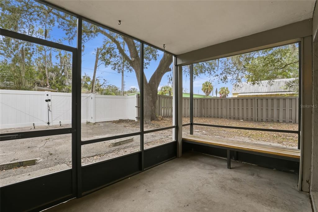 出租: $1,800 (3 贝兹, 1 浴室, 1176 平方英尺)