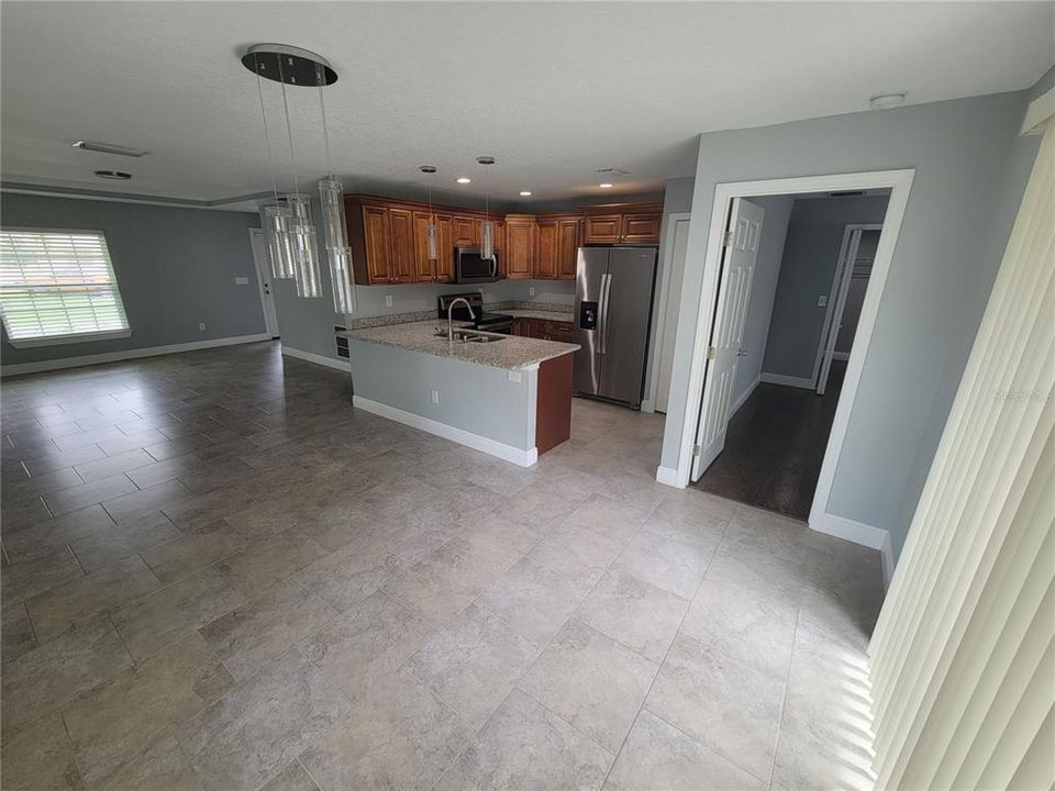 В аренду: $2,300 (3 спален, 2 ванн, 1347 Квадратных фут)