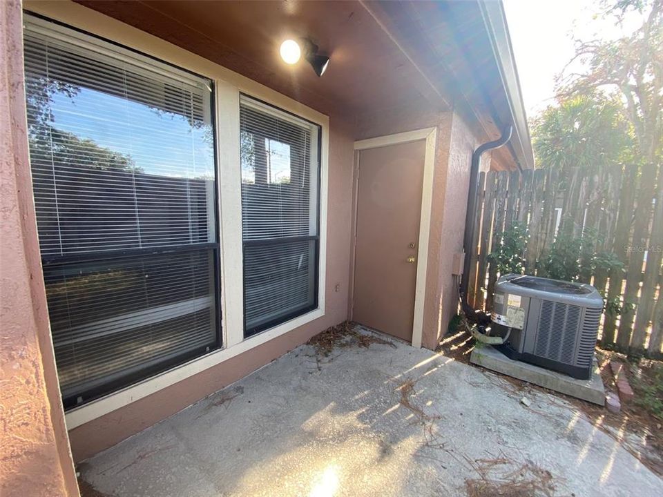 В аренду: $1,750 (2 спален, 2 ванн, 1120 Квадратных фут)