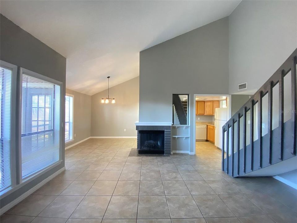 В аренду: $1,750 (2 спален, 2 ванн, 1120 Квадратных фут)