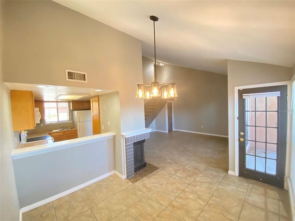 В аренду: $1,750 (2 спален, 2 ванн, 1120 Квадратных фут)