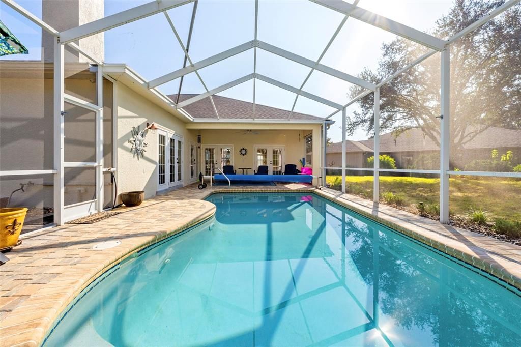 待售: $410,000 (3 贝兹, 2 浴室, 2004 平方英尺)