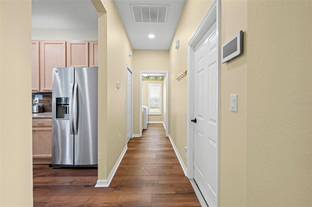 待售: $410,000 (3 贝兹, 2 浴室, 2004 平方英尺)