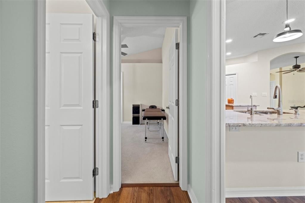 待售: $410,000 (3 贝兹, 2 浴室, 2004 平方英尺)