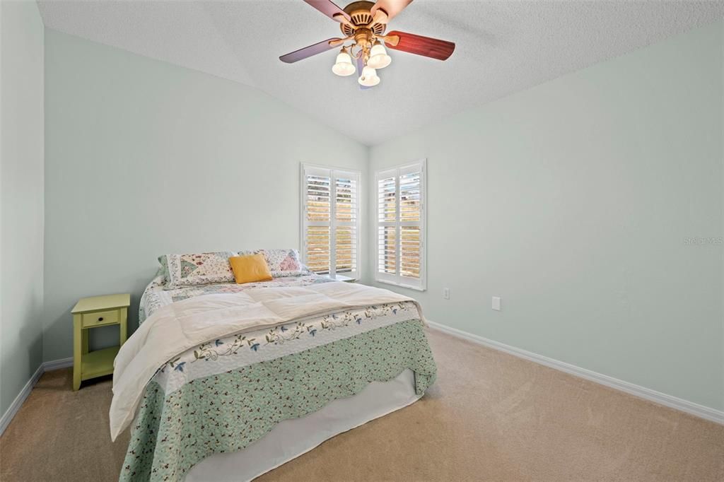 待售: $410,000 (3 贝兹, 2 浴室, 2004 平方英尺)