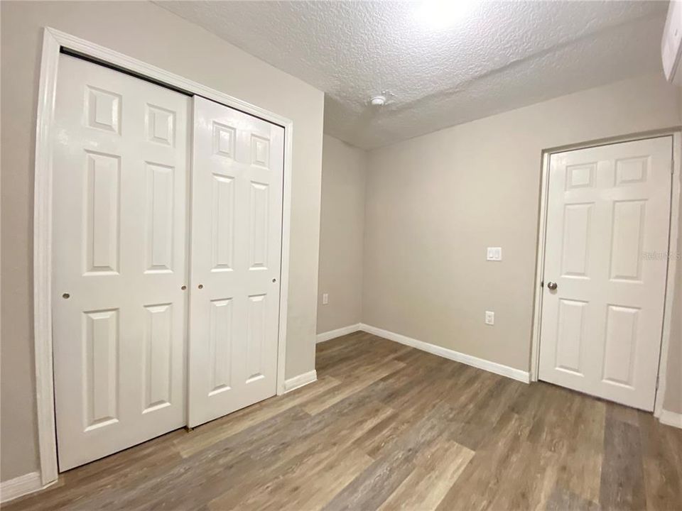 出租: $975 (1 贝兹, 1 浴室, 400 平方英尺)