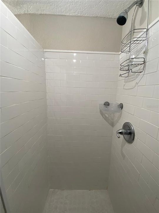 出租: $975 (1 贝兹, 1 浴室, 400 平方英尺)