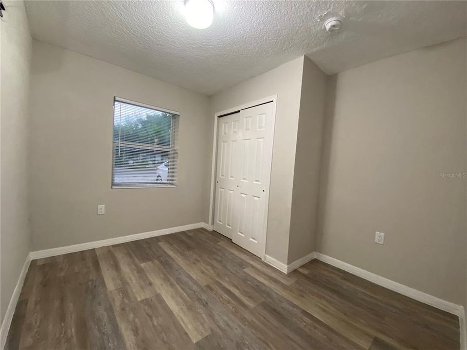 出租: $975 (1 贝兹, 1 浴室, 400 平方英尺)