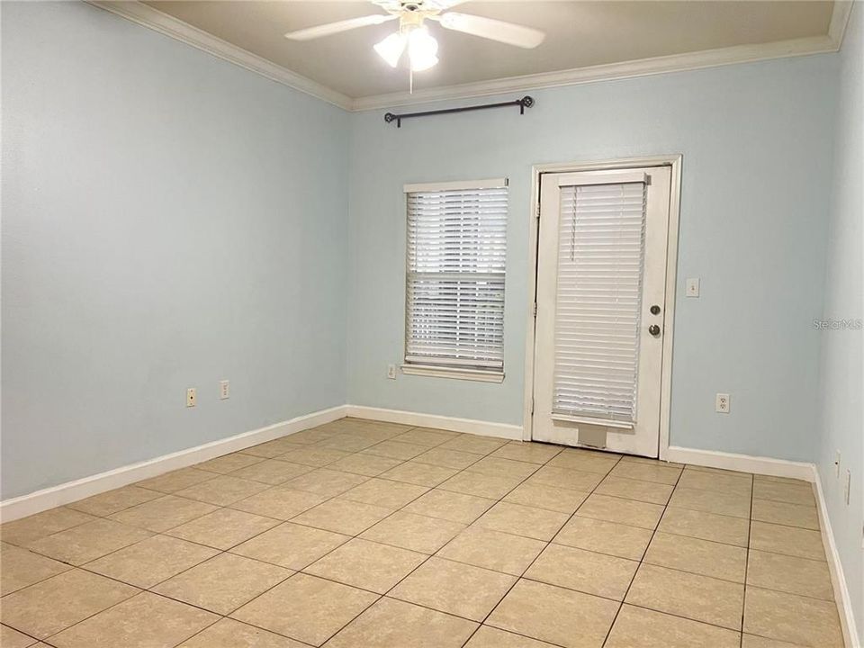 For Rent: $1,450 (2 beds, 1 baths, 1050 Square Feet)