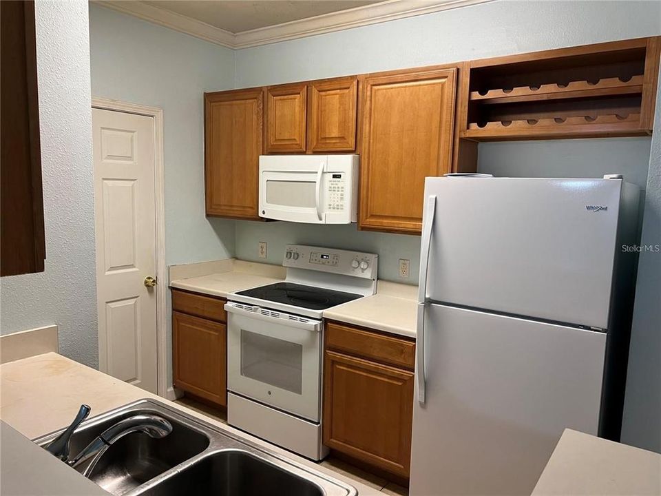 For Rent: $1,450 (2 beds, 1 baths, 1050 Square Feet)