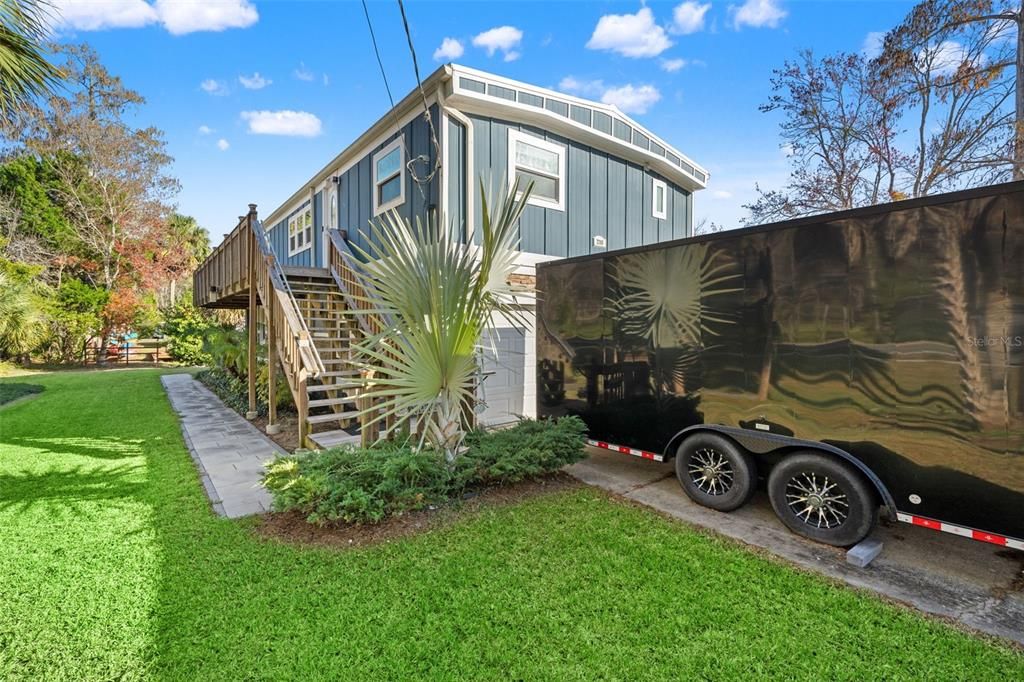 For Sale: $600,000 (2 beds, 2 baths, 1152 Square Feet)