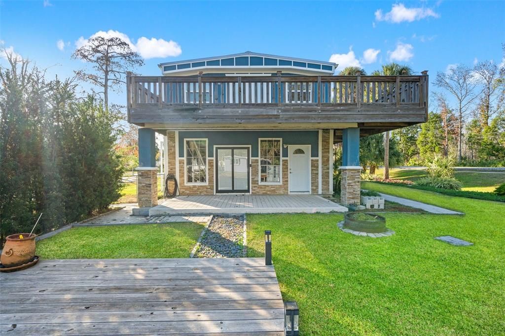 For Sale: $600,000 (2 beds, 2 baths, 1152 Square Feet)