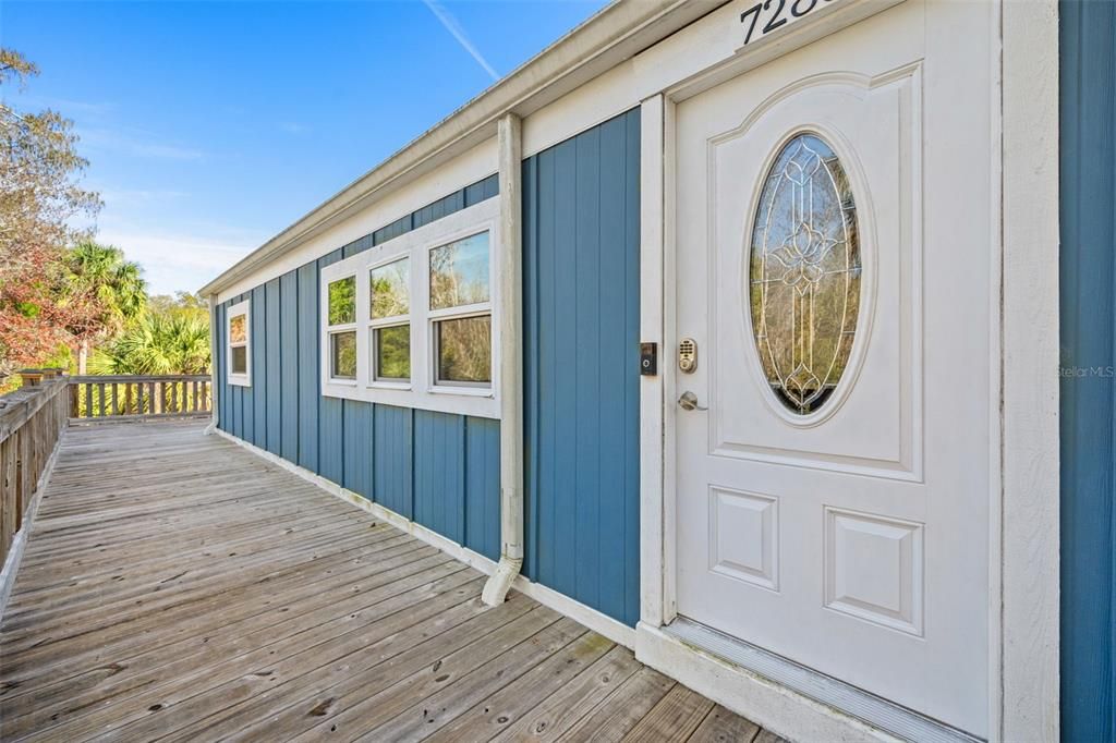 For Sale: $600,000 (2 beds, 2 baths, 1152 Square Feet)