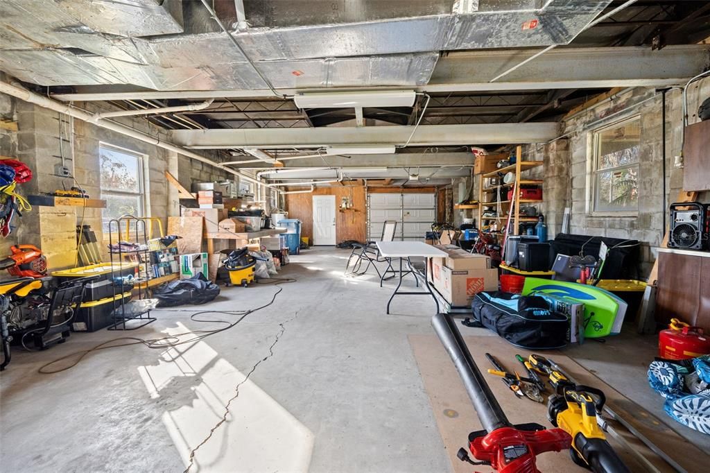 For Sale: $600,000 (2 beds, 2 baths, 1152 Square Feet)