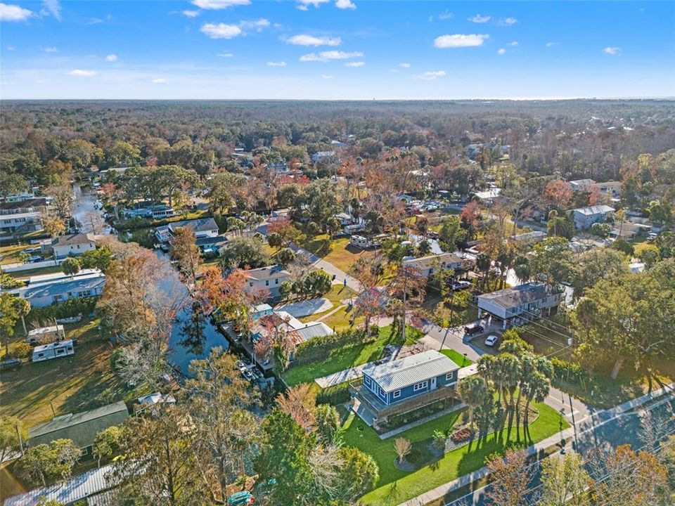 For Sale: $600,000 (2 beds, 2 baths, 1152 Square Feet)