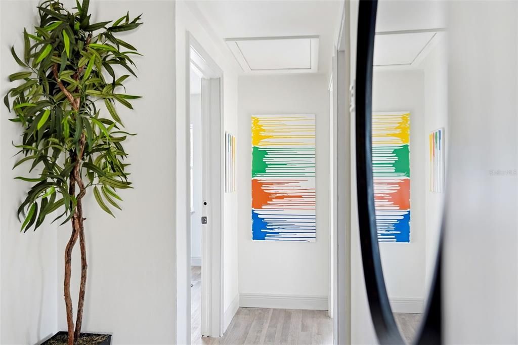 For Sale: $315,000 (3 beds, 1 baths, 894 Square Feet)