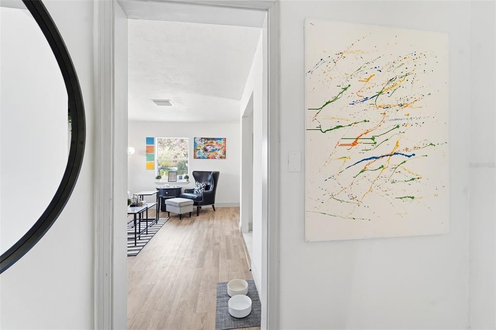 For Sale: $315,000 (3 beds, 1 baths, 894 Square Feet)