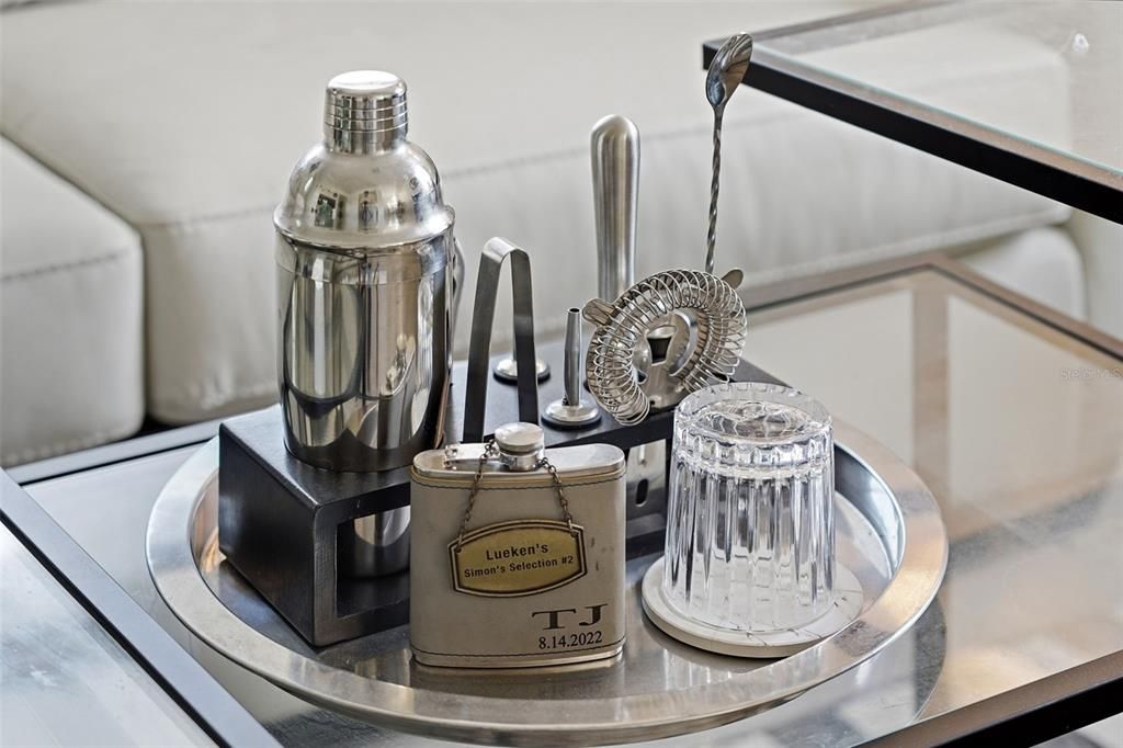 For Sale: $315,000 (3 beds, 1 baths, 894 Square Feet)