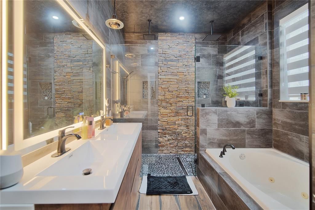 For Rent: $3,550 (4 beds, 3 baths, 2078 Square Feet)