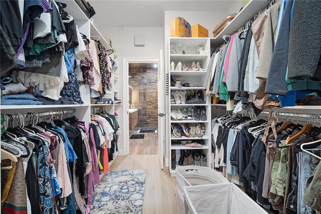 For Rent: $3,550 (4 beds, 3 baths, 2078 Square Feet)