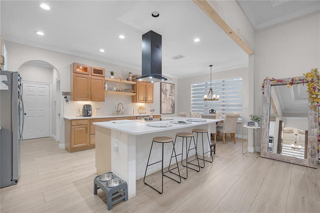 For Rent: $3,550 (4 beds, 3 baths, 2078 Square Feet)